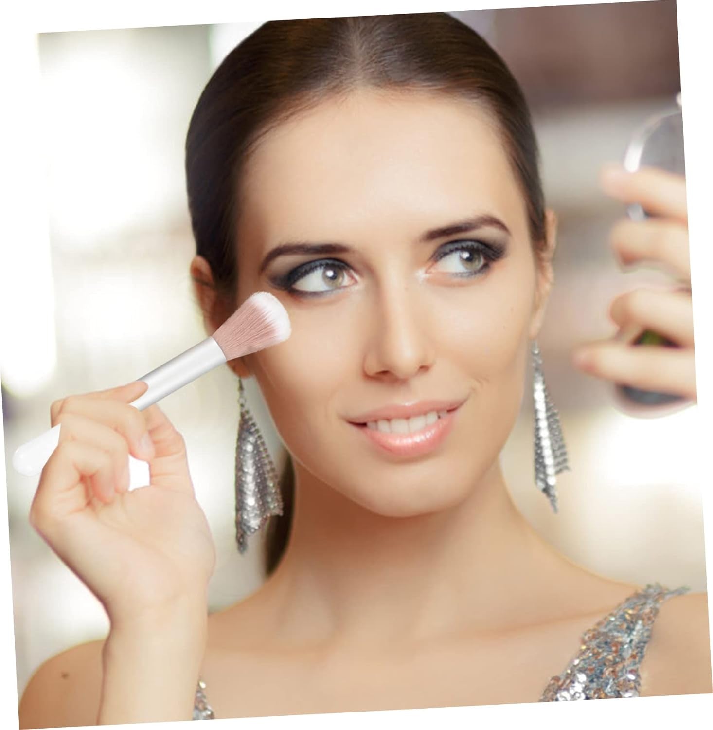 2-In-1 Highlighter and Contour Brush Women'S Makeup Tool Heart-Shaped Sponge for Easy Highlighting