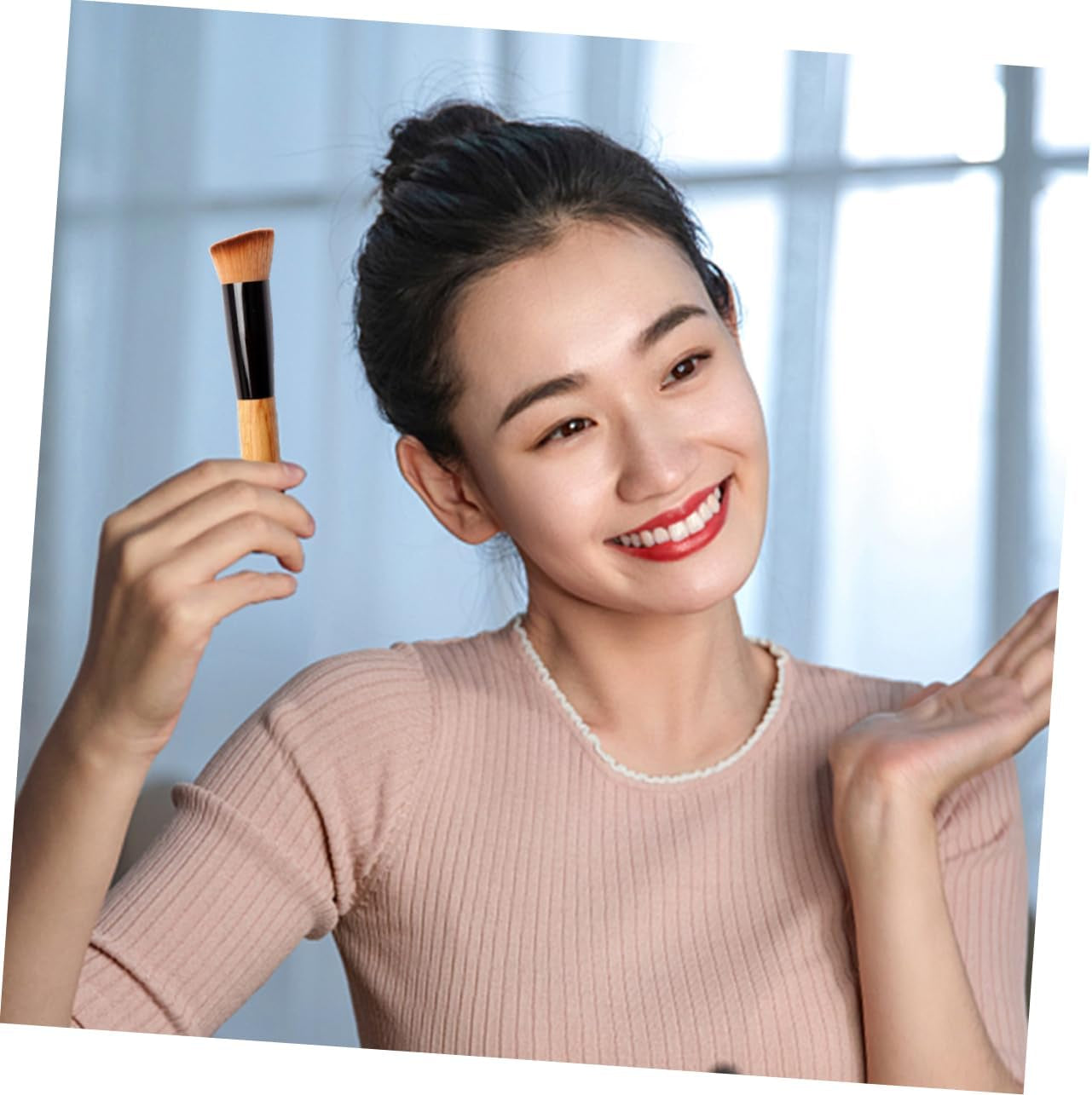 Foundation Professional Makeup Blush Brush 3Pcs Set Portable and Practical for Daily Use and Professional Work Random Color